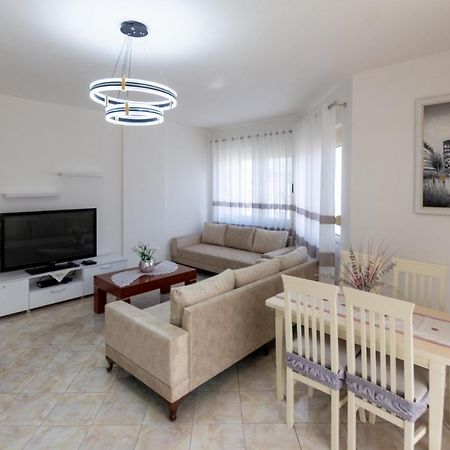 Spacious 2 Bedroom Apartment In Durres Beach Exterior foto